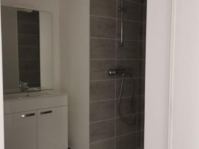 Appartement à louer 3 pièces • Décines Charpieu