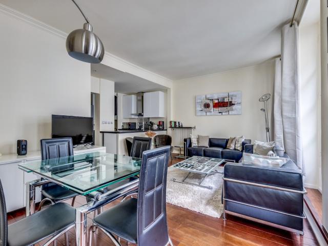 Appartement à louer, 3 pièces Paris 75008