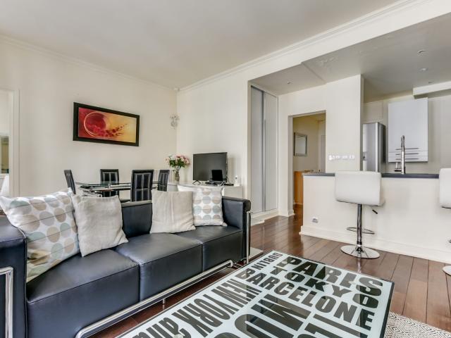 Appartement à louer, 3 pièces Paris 75008