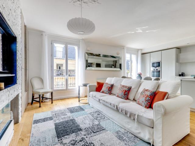 Appartement à louer, 3 pièces Paris 75116