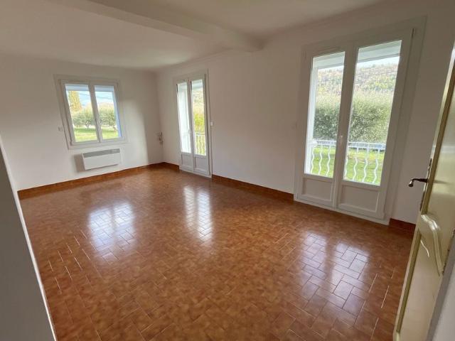 Appartement à louer 3 pièces • Riez