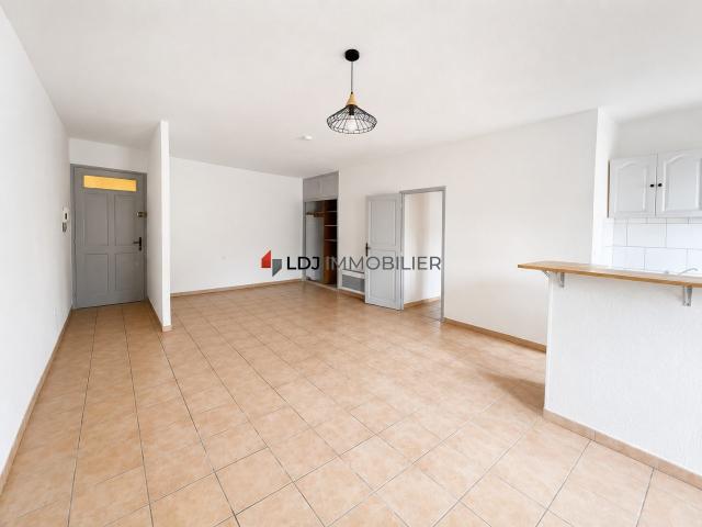 Appartement à louer, 3 pièces Thuir 66300