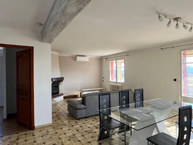 Appartement à louer 3 pièces • Villeneuve