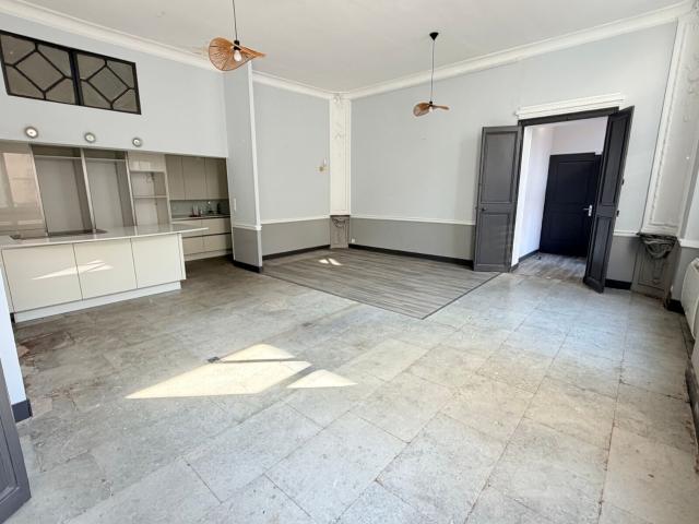 Appartement à louer 3 pièces 152,87 m