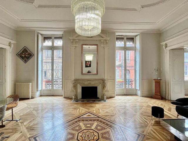 Appartement à louer 3 pièces • 180,18 m2 Toulouse