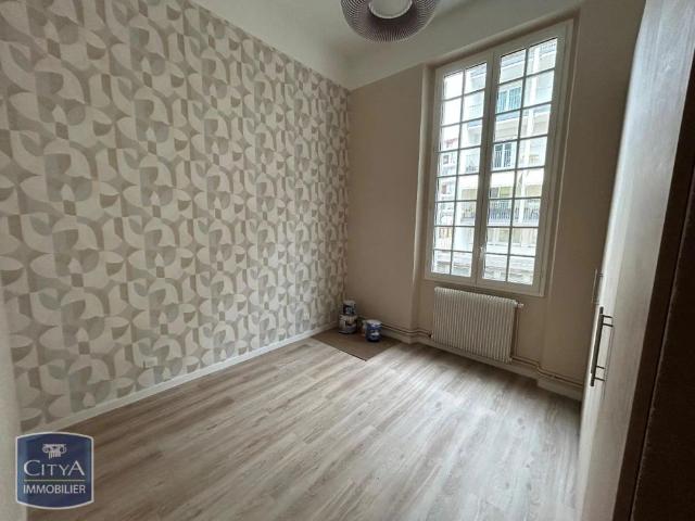 Appartement à louer 3 pièces 107m²