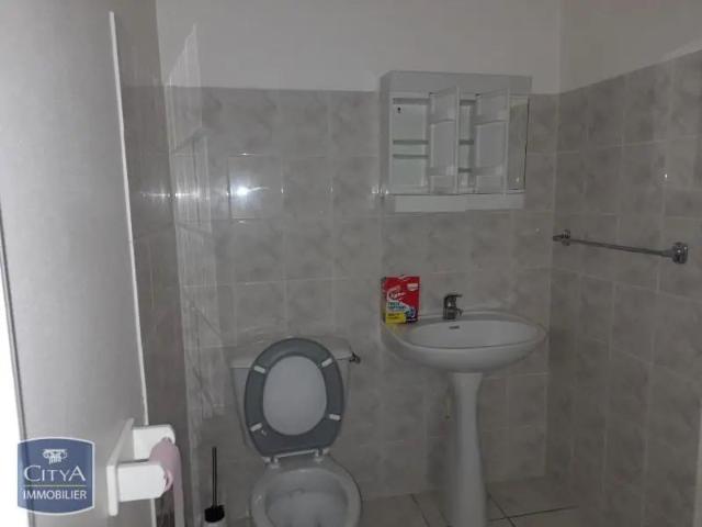 Appartement à louer 3 pièces 106.4m²
