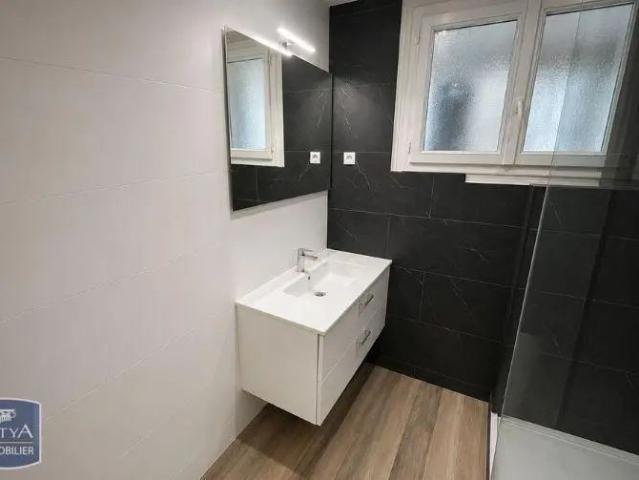 Appartement à louer 3 pièces 56.99m²