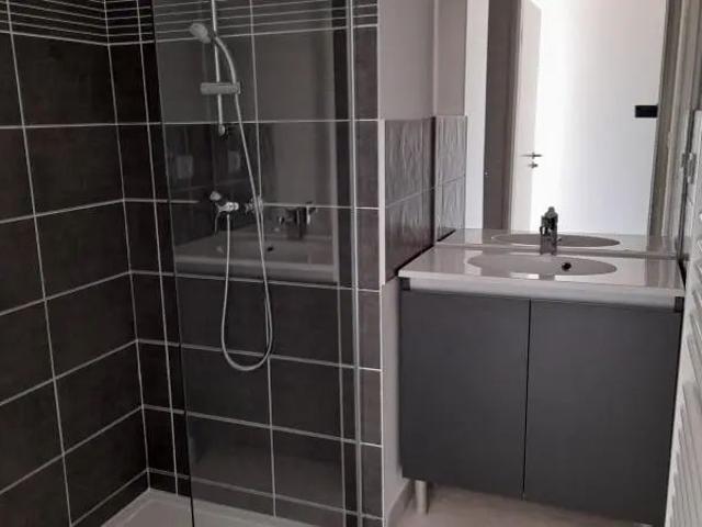 Appartement à louer 3 pièces 56.42m²