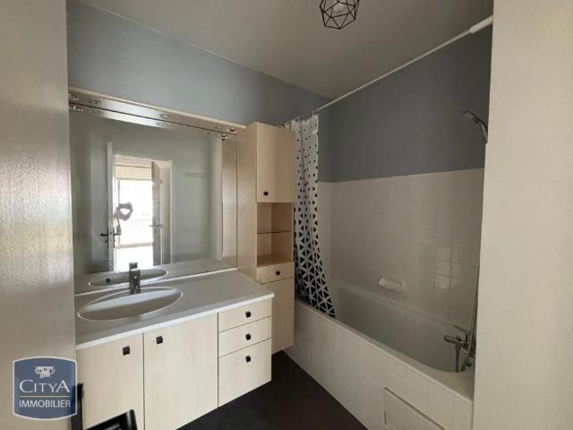 Appartement à louer 3 pièces 58.1m²