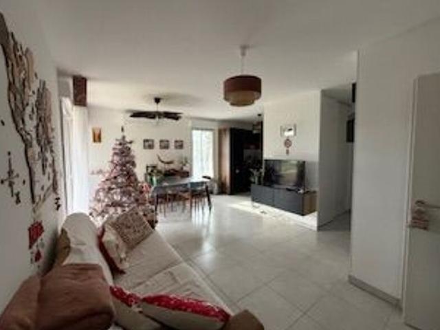 Appartement à louer 3 pièces • 58,40 m 2 Vitrolles