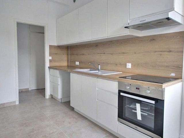 Appartement à louer 3 pièces • 64,34 m 2 Marseille 4