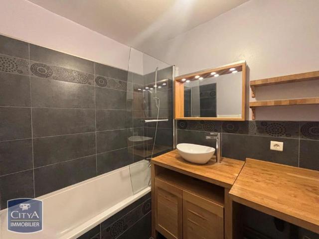Appartement à louer 3 pièces 65.11m²