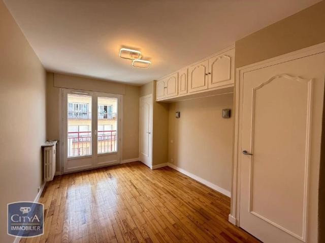 Appartement à louer 3 pièces 65.7m²