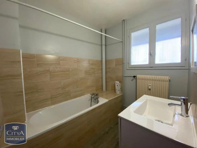 Appartement à louer 3 pièces 65.98m²