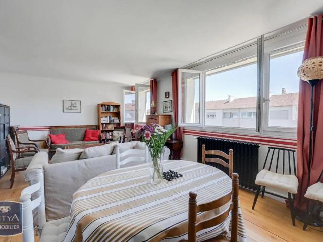 Appartement à louer 3 pièces 65m²