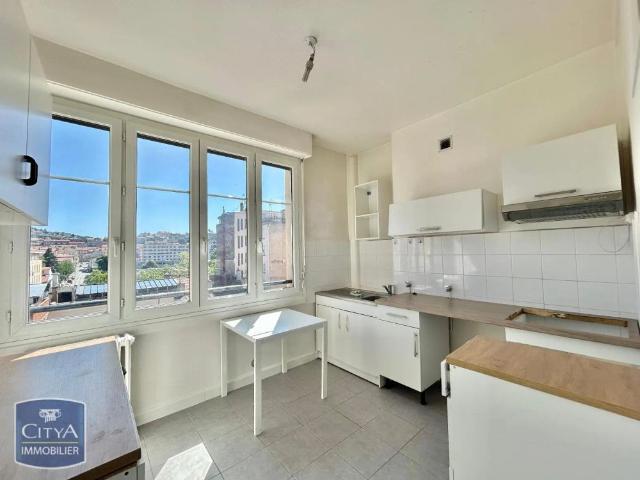 Appartement à louer 3 pièces 65m²