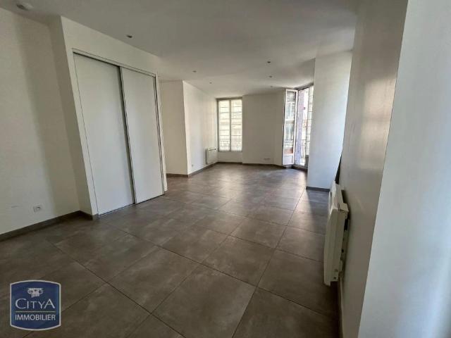 Appartement à louer 3 pièces 66.5m²