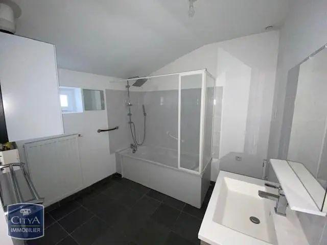 Appartement à louer 3 pièces 66.89m²