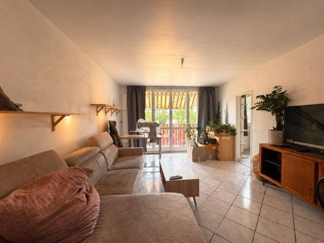 Appartement à louer 3 pièces • 68 m2 Pierre Bénite