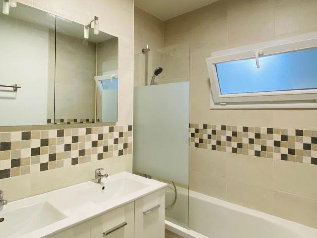 Appartement à louer 3 pièces • 68,29 m 2 Voiron