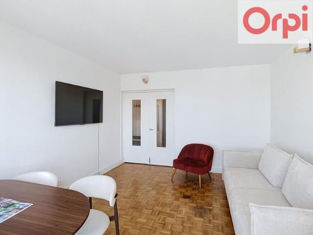 Appartement à louer 3 pièces • 68,58 m 2 Choisy le Roi