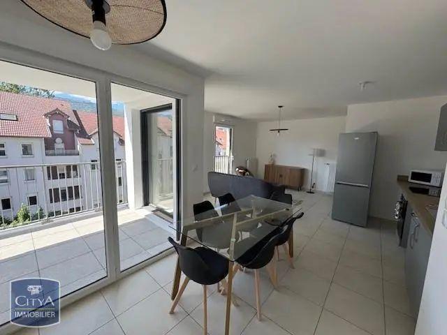 Appartement à louer 3 pièces 68.9m²