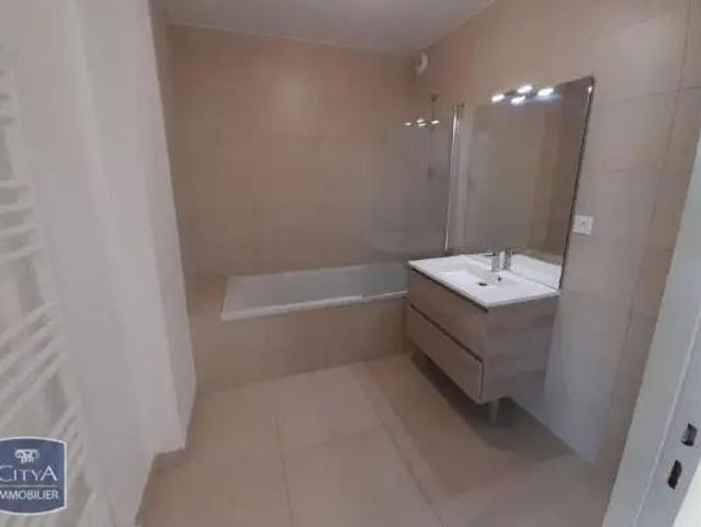 Appartement à louer 3 pièces 69.2m²