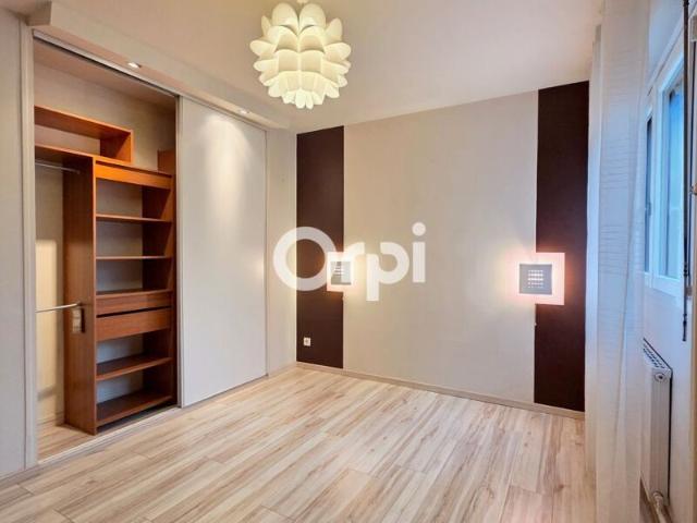 Appartement à louer 3 pièces • 69,58 m 2 Décines Charpieu