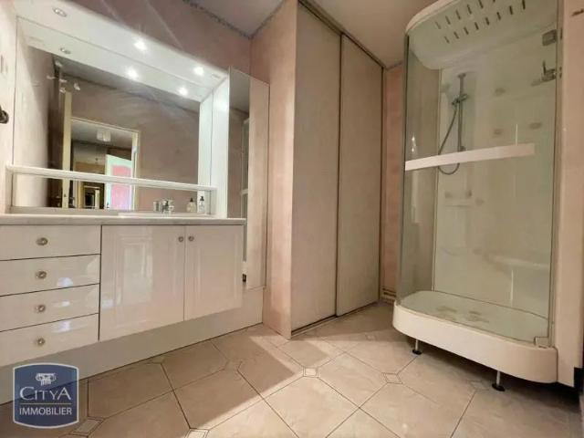 Appartement à louer 3 pièces 69m²