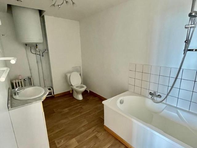 Appartement à louer 3 pièces 60 m2 CAFFIERS 62