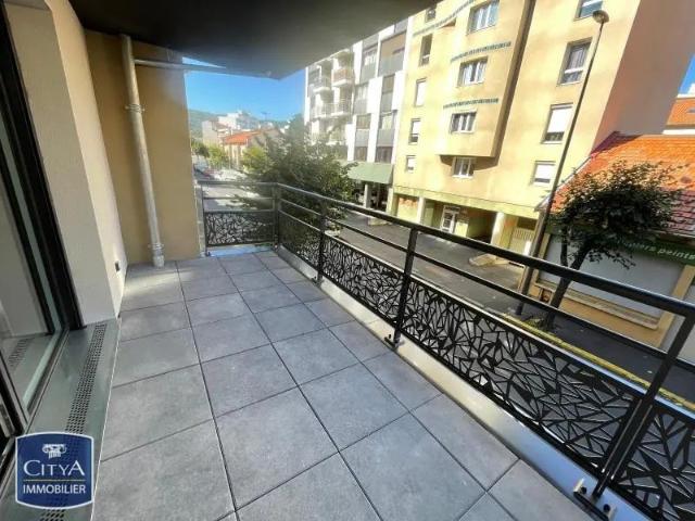 Appartement à louer 3 pièces 61.5m²