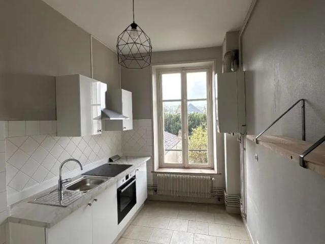 Appartement à louer 3 pièces 61.76m²