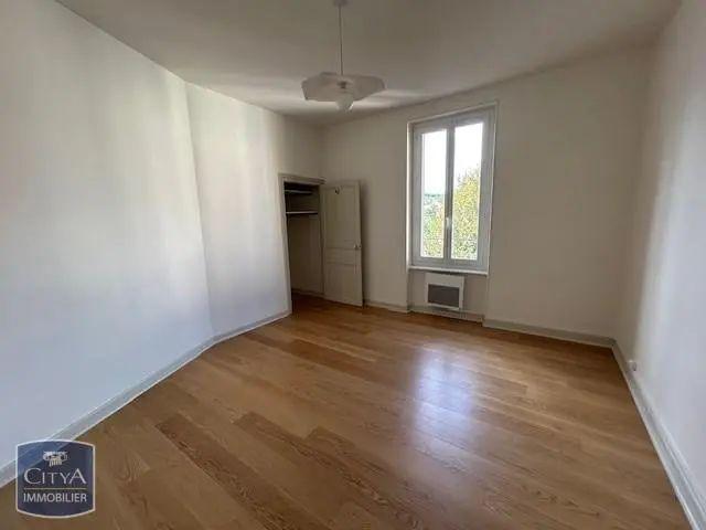 Appartement à louer 3 pièces 61.7m²