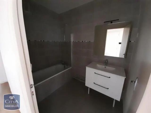 Appartement à louer 3 pièces 74.17m²