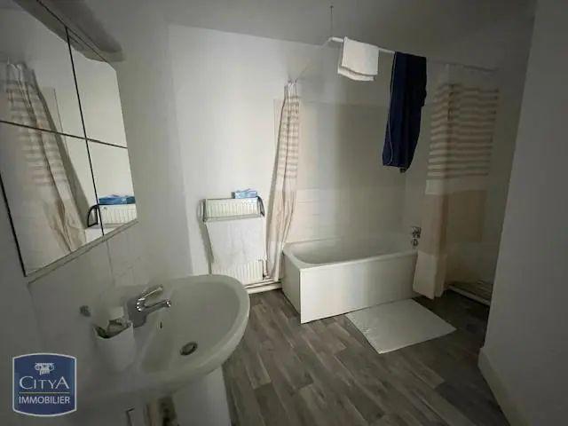 Appartement à louer 3 pièces 74.17m²