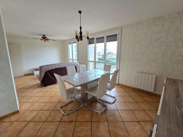Appartement à louer 3 pièces • 74,57 m 2 Salon de Provence