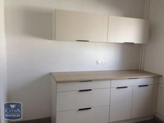 Appartement à louer 3 pièces 74.7m²