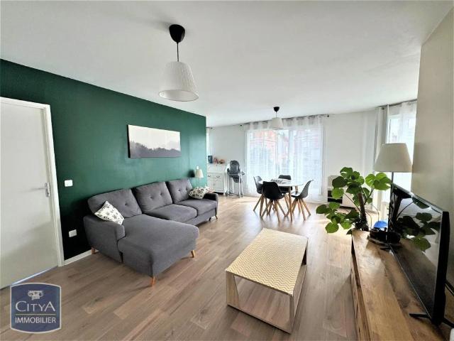 Appartement à louer 3 pièces 75.8m²