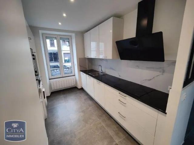 Appartement à louer 3 pièces 75m²