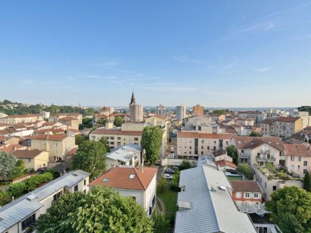 Appartement à louer 3 pièces 76 m