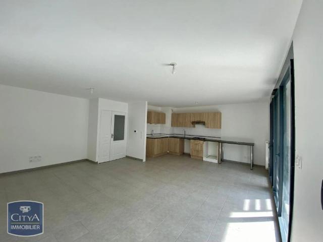 Appartement à louer 3 pièces 76.09m²