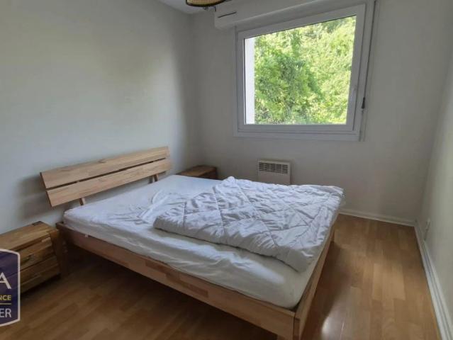 Appartement à louer 3 pièces 76.33m²