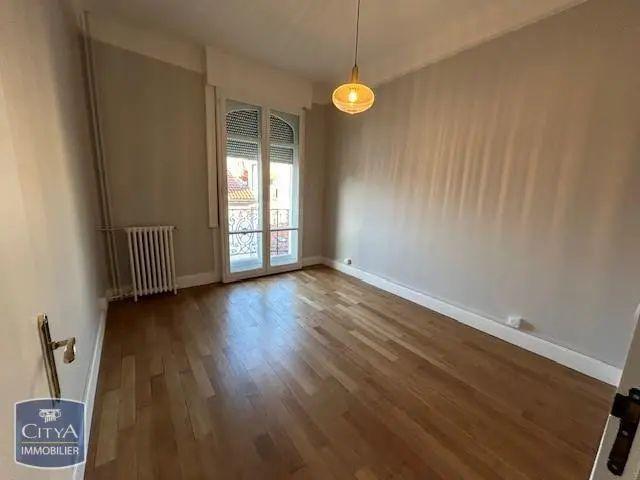 Appartement à louer 3 pièces 76.45m²
