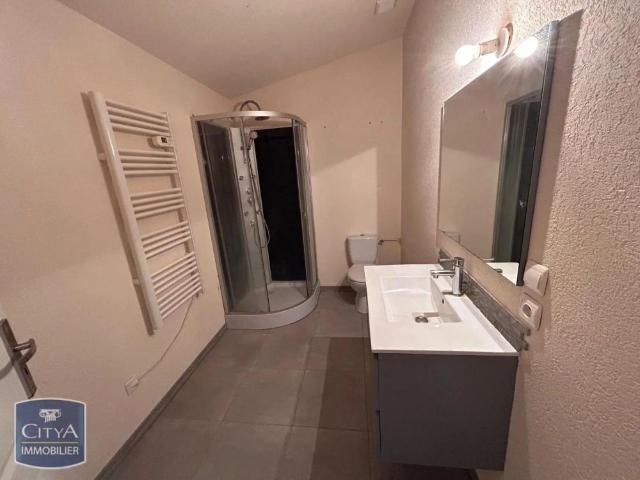 Appartement à louer 3 pièces 76.55m²