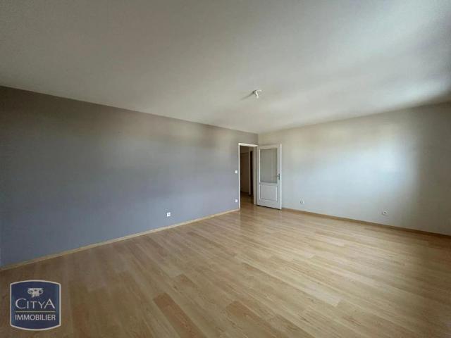 Appartement à louer 3 pièces 76.5m²