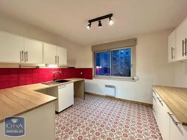 Appartement à louer 3 pièces 77.13m²