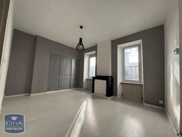 Appartement à louer 3 pièces 77.1m²