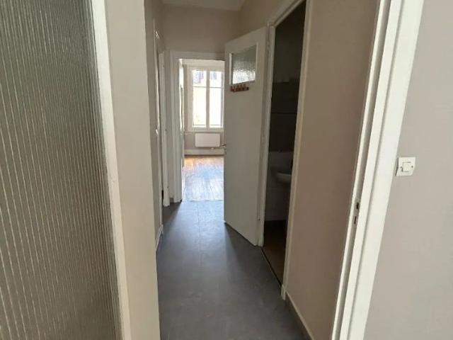 Appartement à louer 3 pièces 77.55m²