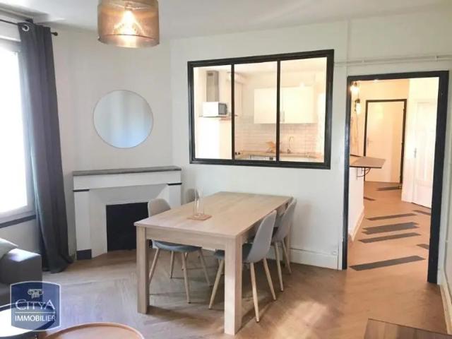 Appartement à louer 3 pièces 77.65m²